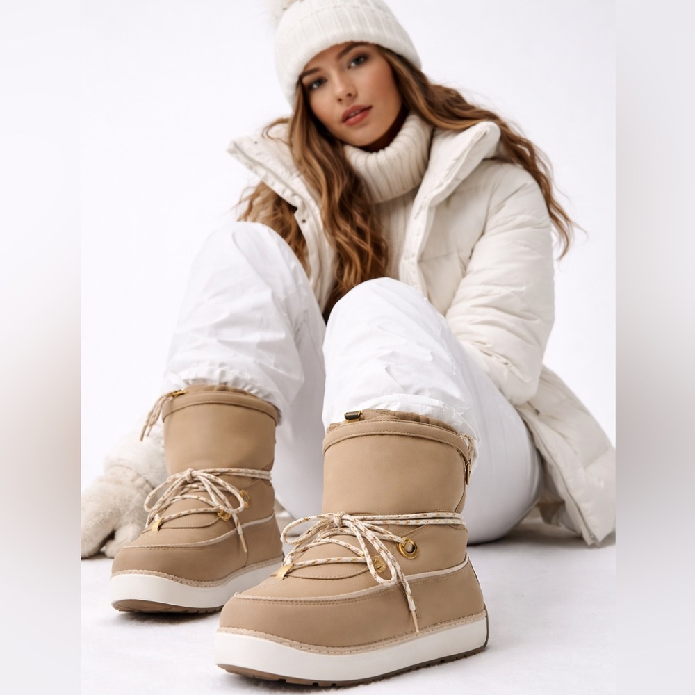 ZARA Water Resistant Snow Boots – Women’s US 9 (EU 39) – New